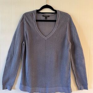 Banana Republic V neck open knit periwinkle pullover sweater size large
